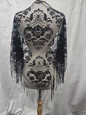 Heritage Lace Skull Goth Shawl